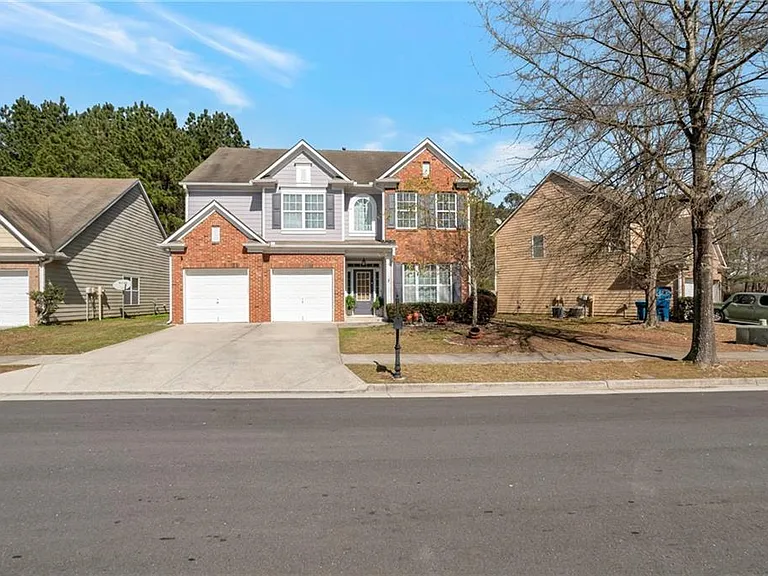 1565 Hedington Cir — Photo 25