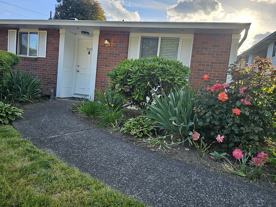 3313 SE 148th Ave