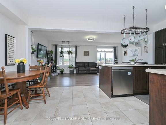 4th image of 73 Wagner Cres