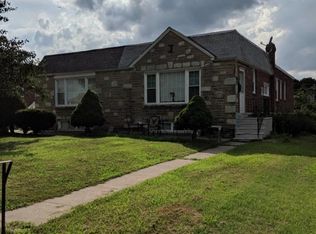 8710 Frontenac St, Philadelphia, PA 19152
