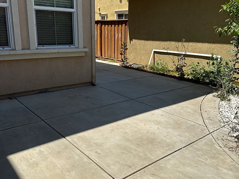 96 S Libertad St — Photo 27