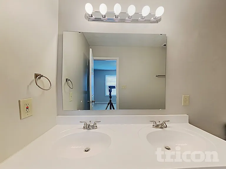 5531 Orth Ct — Photo 8