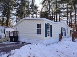 3 Robyn Ct, Litchfield, NH 03052