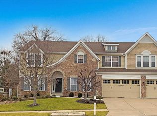 11817 Craig Manor Dr, Saint Louis, MO 63146