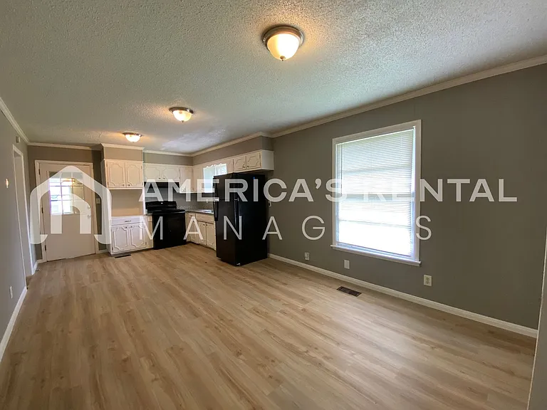 4214 Fortson Ln NW — Photo 8