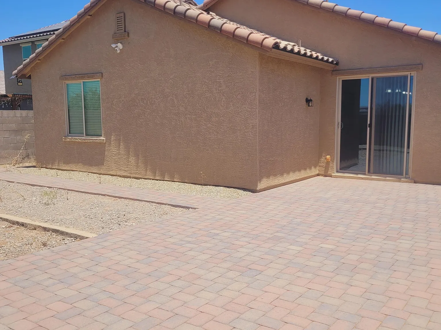 3 bed, 2.0 bath, 1447 sqft, $1,850 — Photo 3