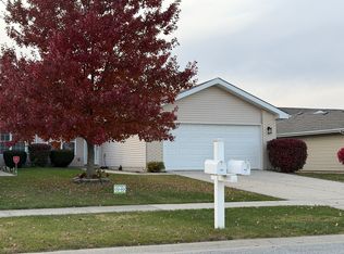 8402 Pierce Pl, Merrillville, IN 46410