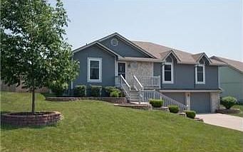 1st image of 1029 NE Kenwood Dr