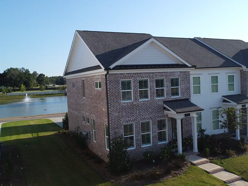 211 Black Swann Rd