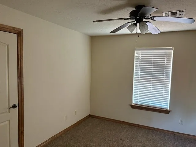 11152 Thompson Ln — Photo 3