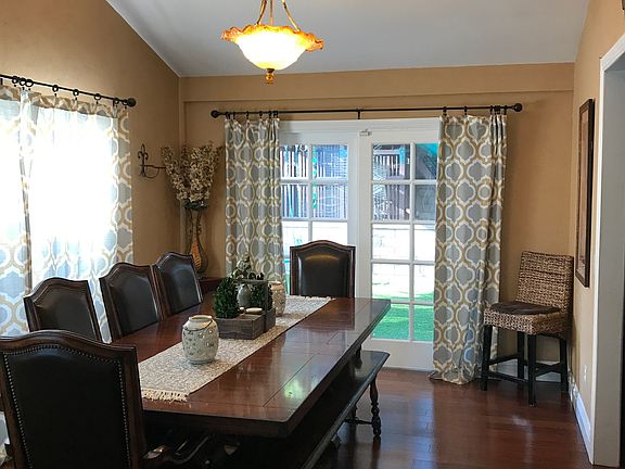 Very Large Dinning Room