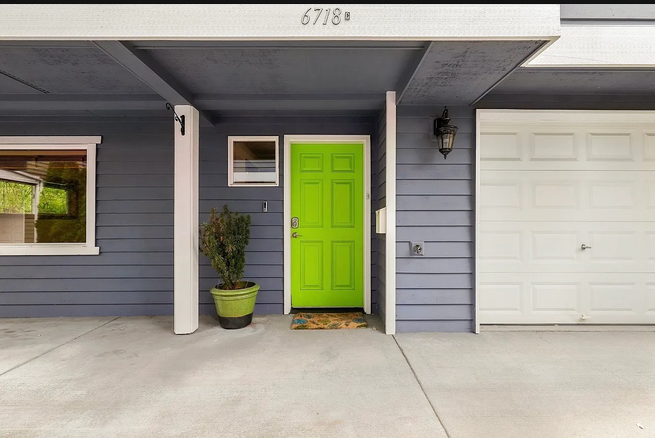 3 bed, 3.5 bath, 1820 sqft, $4,190 — Photo 2