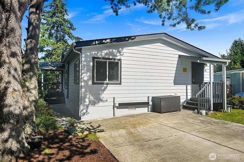 4th image of 4000 Flynn Street #28