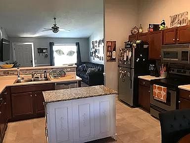 4th image of 2308 B Saddleback Dr