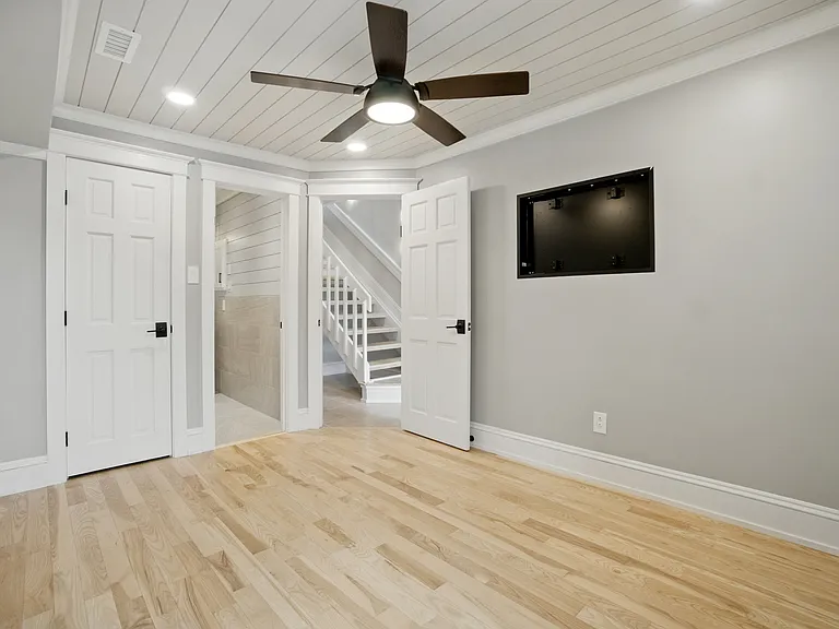 100 Pinewood Rd #128 — Photo 6