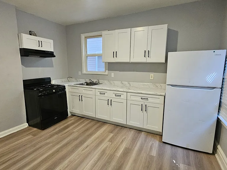 27 Linden Ave #A1 — Photo 9