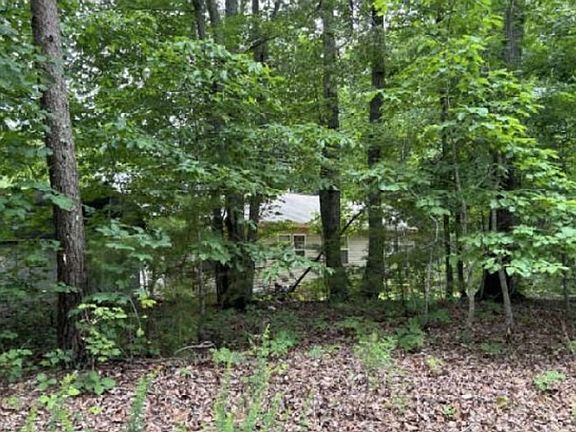 4th image of 657 Stanley Rd