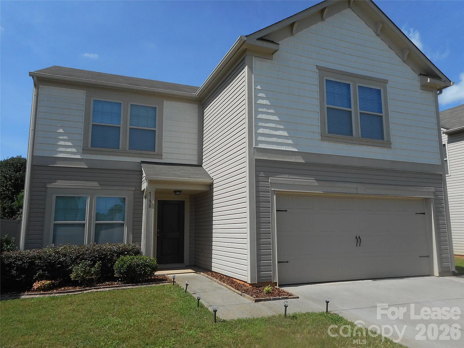 4 bed, 2.5 bath, 2269 sqft, $2,400 — Photo 2