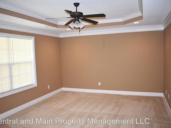 4th image of 5819 Metropolitan Way