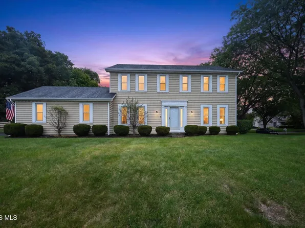 5260 Brandy Ln, Sylvania, OH 43560