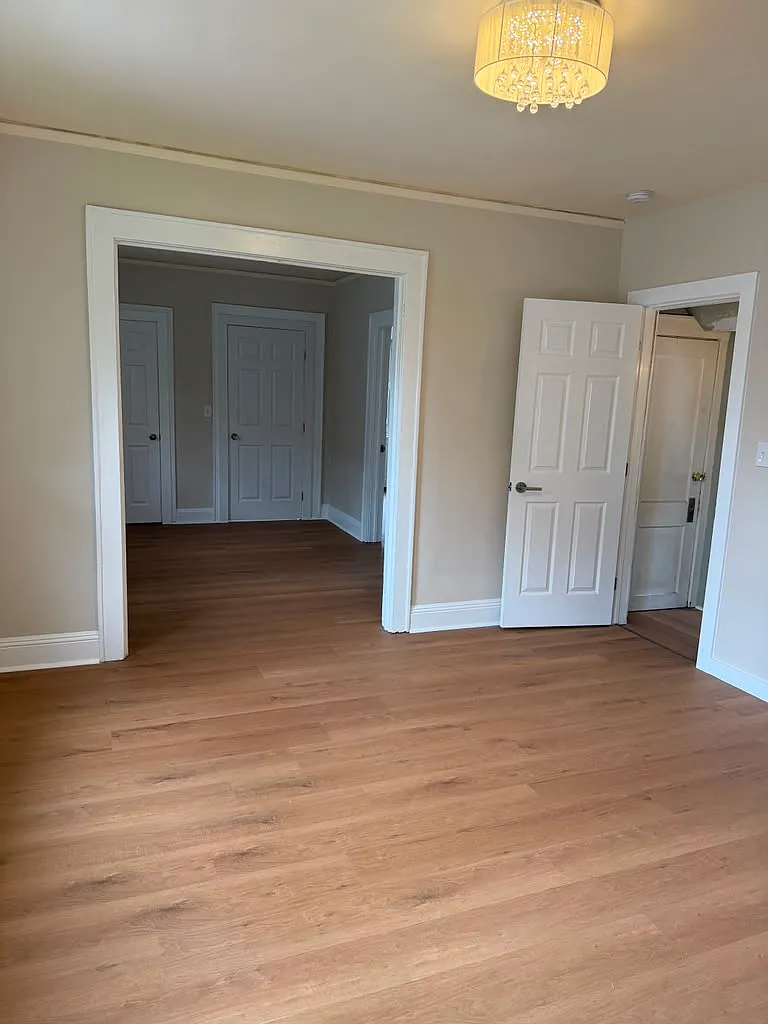 2 bed, 920 sqft, $2,250 — Photo 2