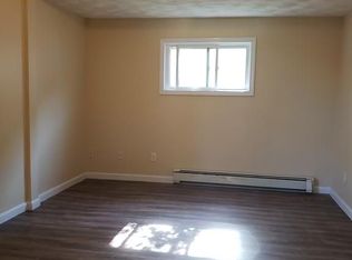 11 Elizabeth St, Worcester, MA 01605