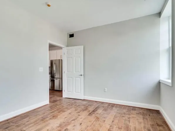 103 N Patrick St #302, Alexandria, VA 22314