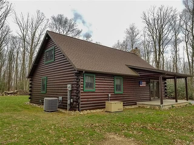 1st image of 318 Laurel Ln