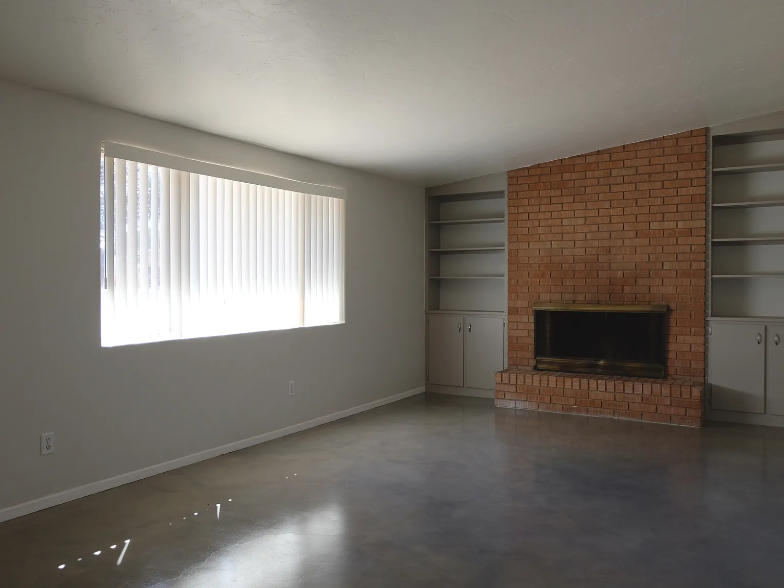 3 bed, 1452 sqft, $1,925 — Photo 3