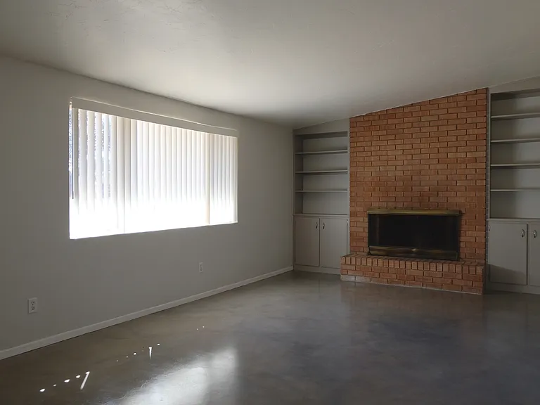 3757 E Lee St — Photo 3