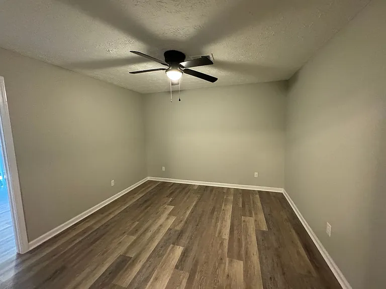 209 Lakeshore Dr — Photo 25