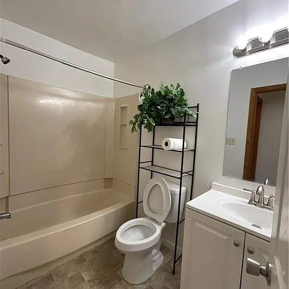 58 Duke St #58 — Photo 25