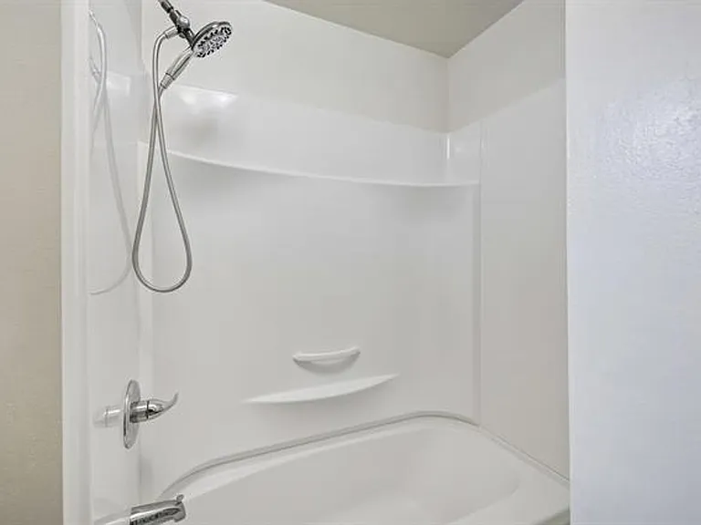875 Water St — Photo 5