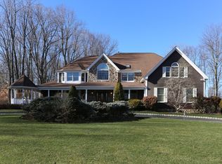 16 Ursula Ct, Randolph Twp., NJ 07945