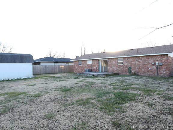5th image of 279 S 163rd East Ave