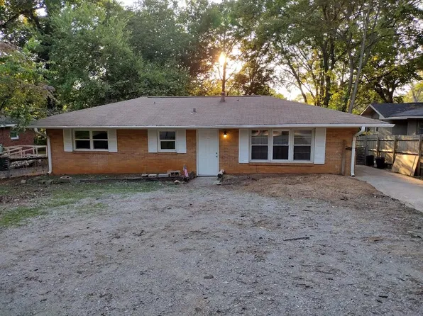 423 S Plymouth Rd NW, Huntsville, AL 35811