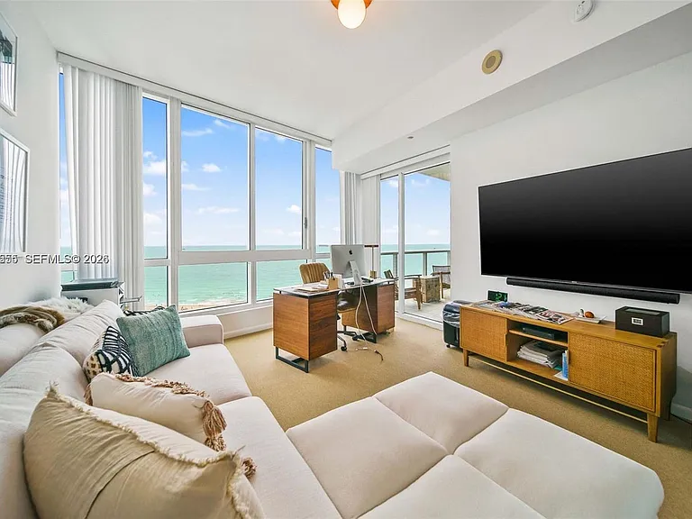 100 S Pointe Dr #1608 — Photo 15