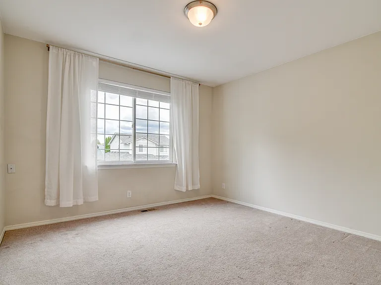 16920 Tulip Ln — Photo 29