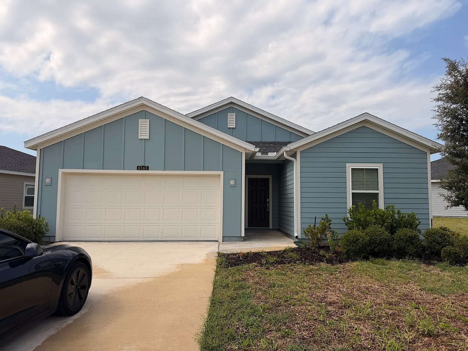 4 bed, 1943 sqft, $2,200 — Photo 1