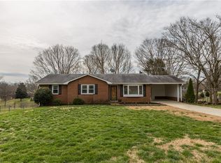 6040 Greenhaven Dr, Winston Salem, NC 27103