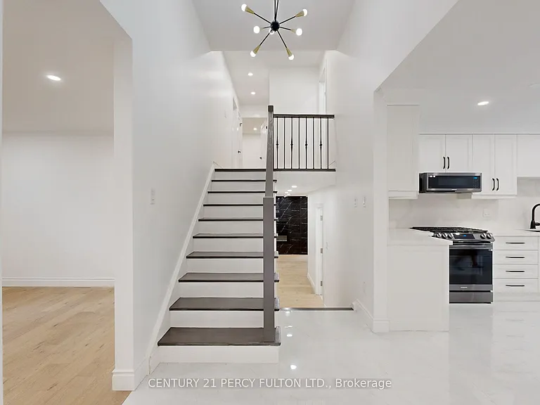 78 Agincourt Dr #MAIN 2ND — Photo 10