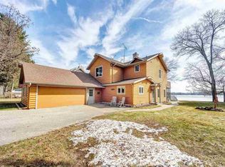 N7010 W Pine Lake Rd, Wild Rose, WI 54984