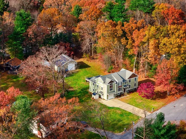 230 Cart Path Rd, Tewksbury, MA 01876