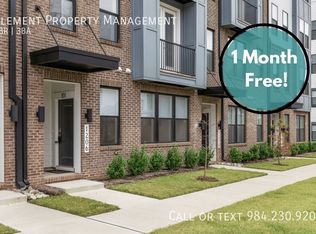 1206 Coach Station Aly #101, Raleigh, NC 27601