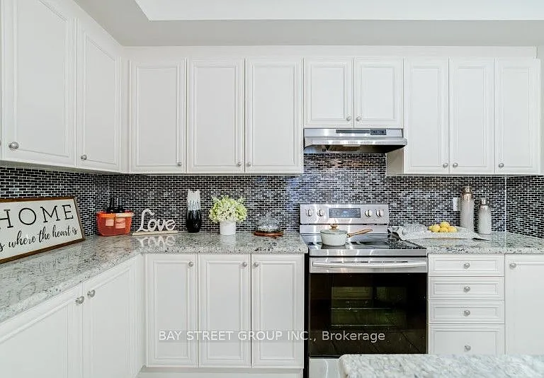 121 Luzon Ave — Photo 5