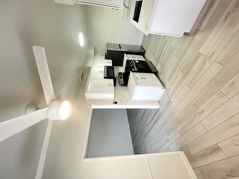 MLK Blvd Apartments — Photo 33