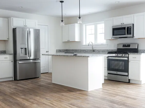 13 Intrepid St, Brunswick, ME 04011