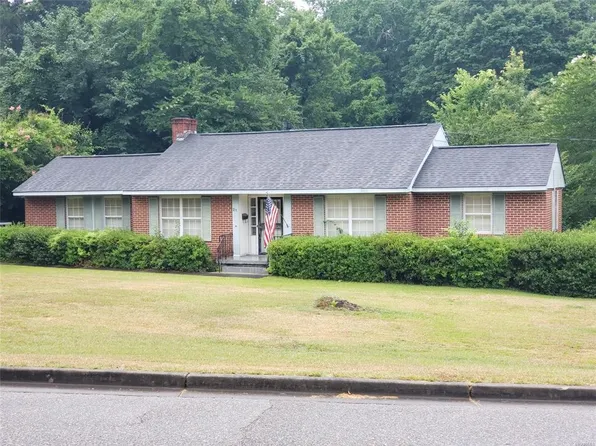 21 Brookside Dr, Wetumpka, AL 36092