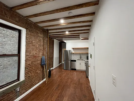 Rented by WRE Group | media 14