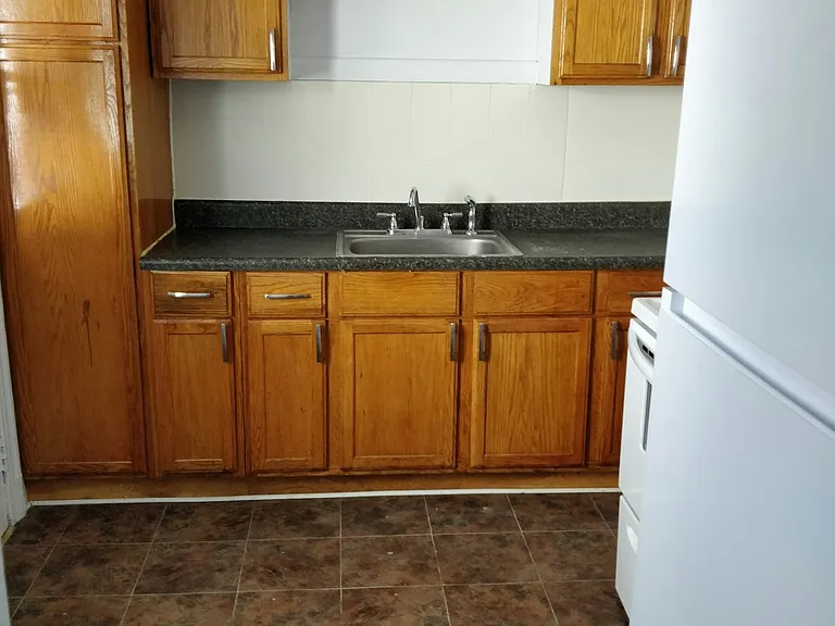 5611 Lakeside Ave — Photo 22